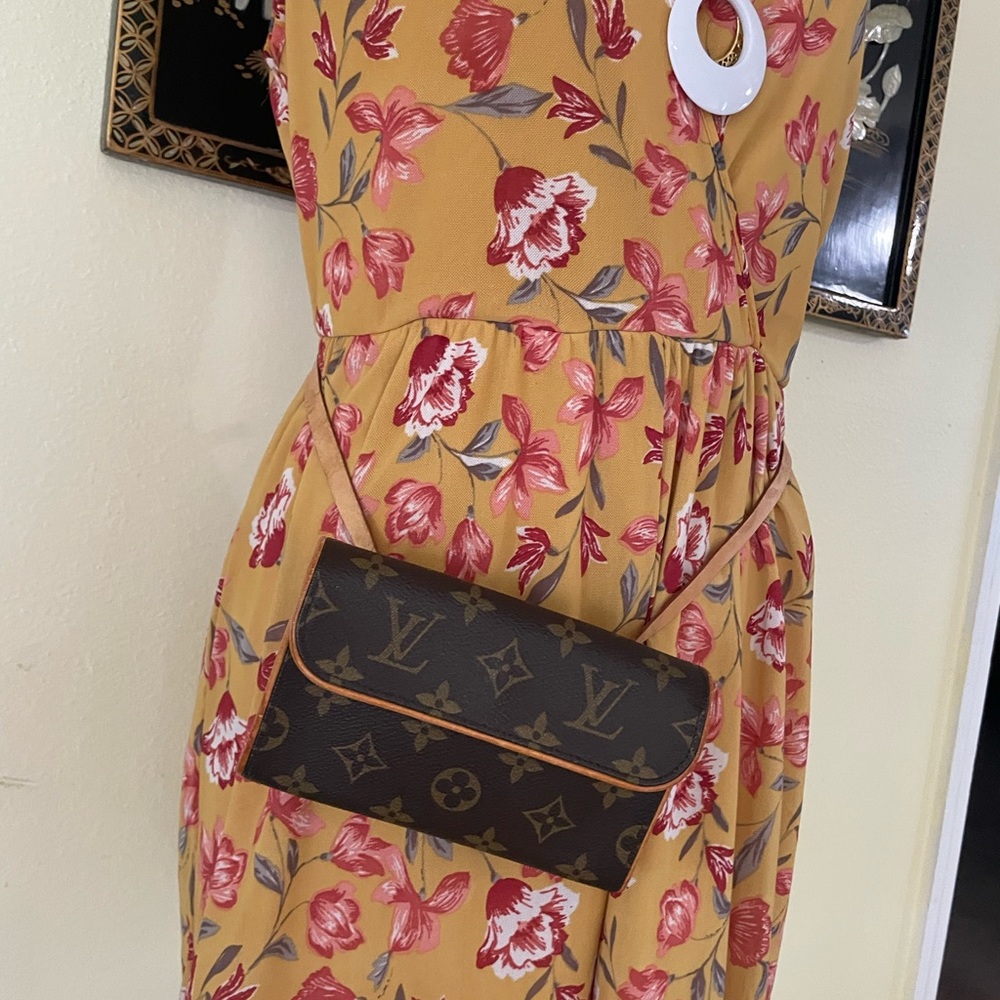 Louis Vuitton florentine Monogram Brown Crossbody Bag❤️🩵🖤💛💖 - Picture 16 of 17